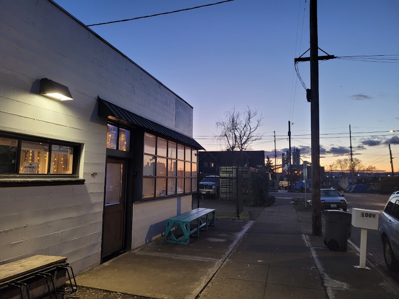 Couve Collective the Downtown Vancouver Recovery Cafe - Photo 1