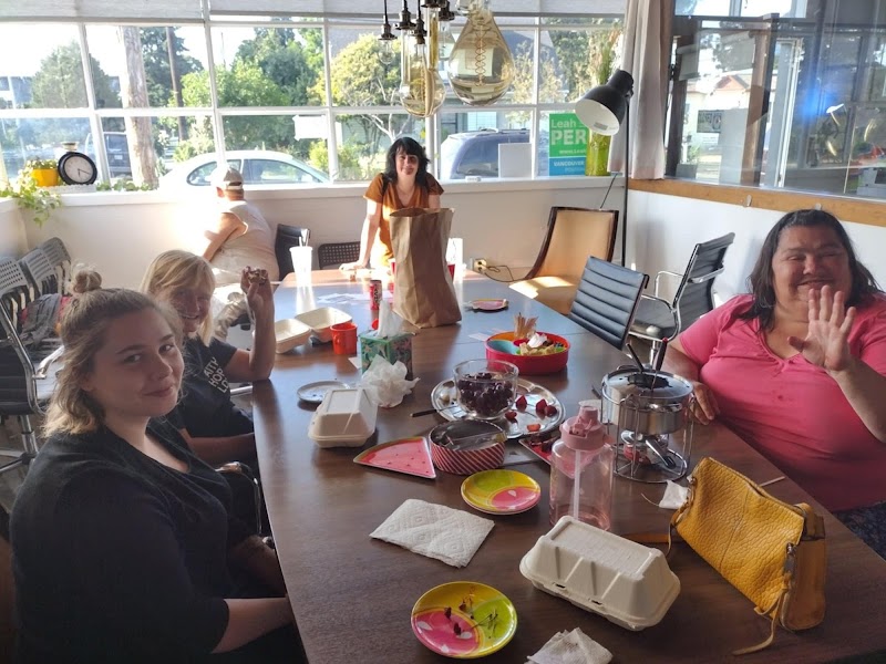 Couve Collective the Downtown Vancouver Recovery Cafe - Photo 3