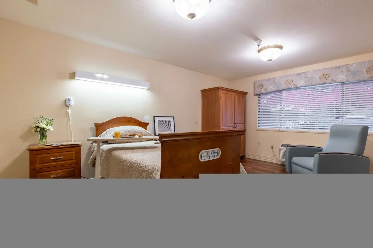 West Hills Health & Rehabilitation - Photo 4